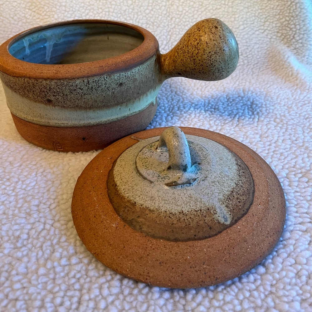 Handmade Pottery. - Picture 9 of 10